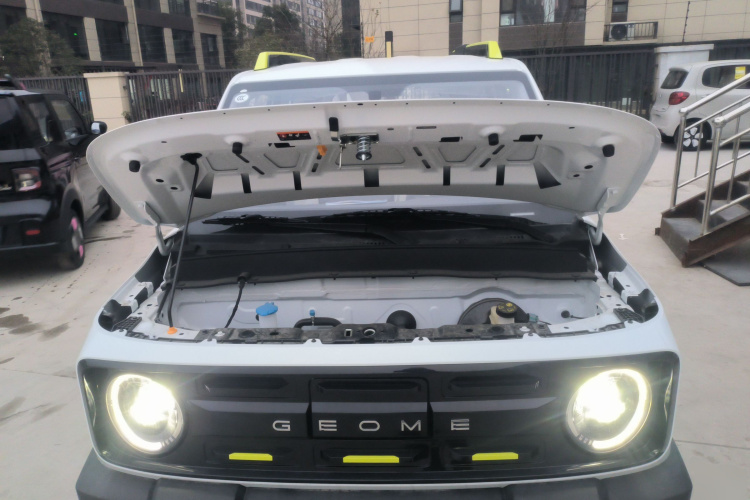 吉利银河 2025款 210km 熊猫骑士机舱底盘24