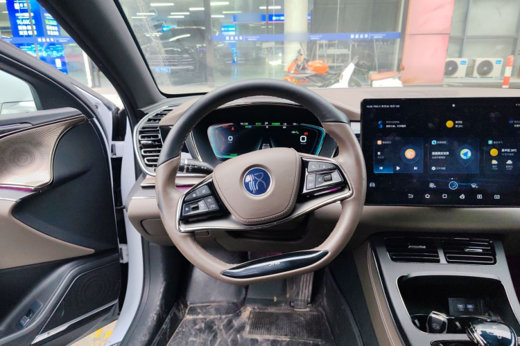 比亚迪 汉 2020款 EV 四驱高性能版旗舰型中控内饰13