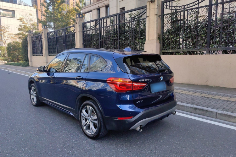 宝马X1 2019款 xDrive20Li 尊享型车身外观6003