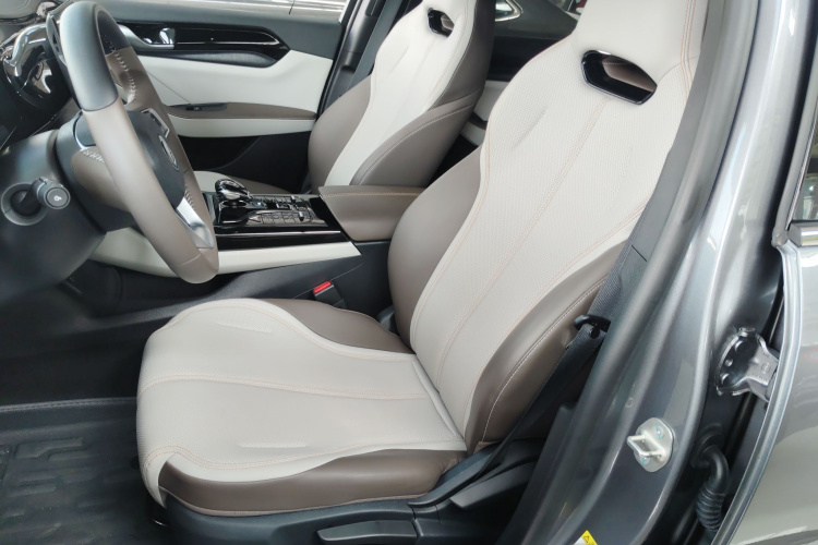 比亚迪 秦PLUS 2024款 荣耀版 DM-i 55KM领先型中控内饰19