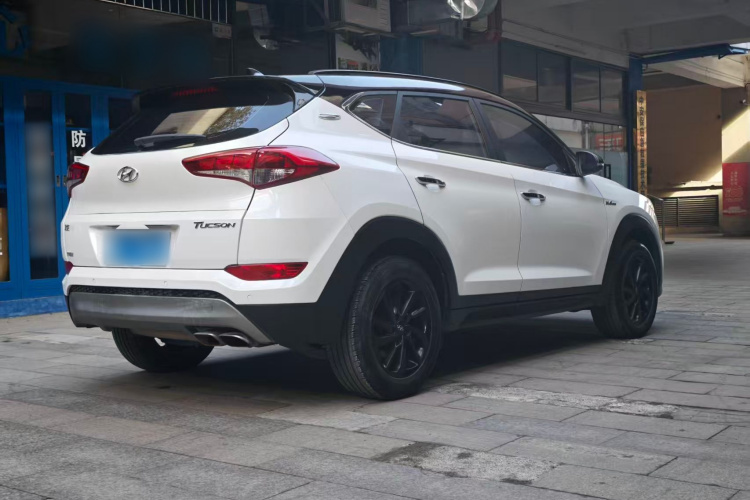 现代 途胜 2018款 1.6T 双离合两驱15周年特别版车身外观6004