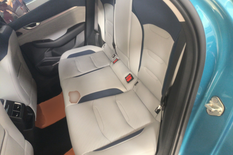 吉利汽车 星瑞 2021款 改款 2.0TD 尊贵型中控内饰7004