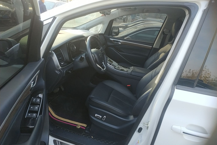 广汽传祺 传祺M8 2021款 领秀系列 390T 尊享版中控内饰20