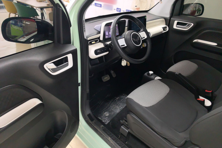 五菱汽车 宏光MINIEV 2024款 第三代 170km中控内饰7003