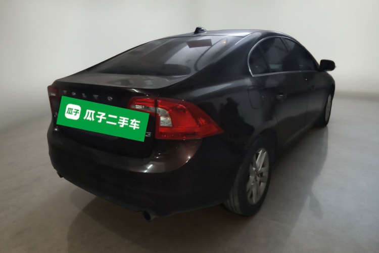 沃尔沃S60 2017款 S60L T3 智进版车身外观7