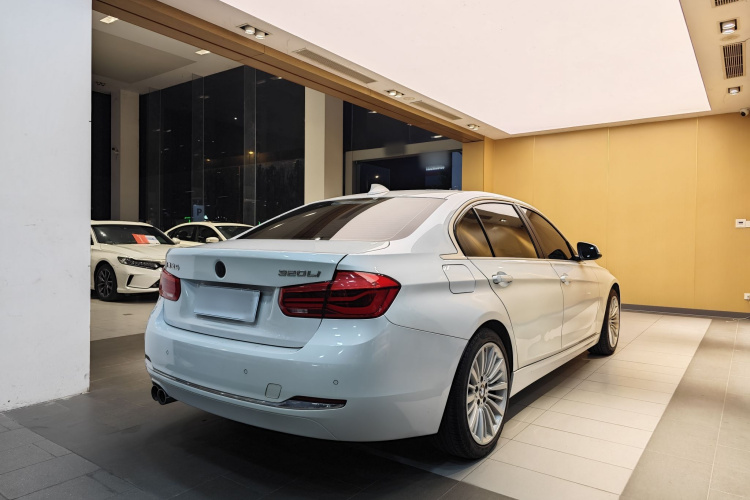 宝马3系 2018款 320Li 时尚型车身外观6008