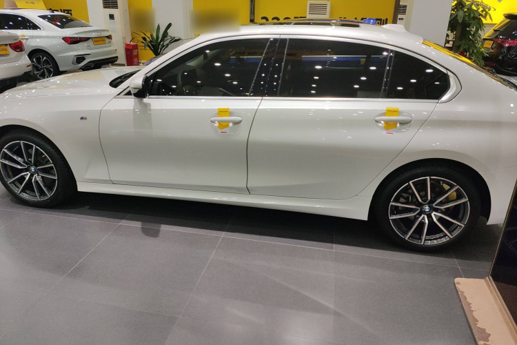 宝马3系 2024款 325Li M运动套装车身外观4