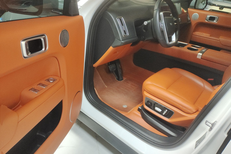 理想汽车 理想L7 2023款 Pro中控内饰20