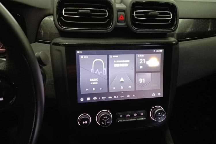 领克03 2022款 1.5TD DCT劲Plus中控内饰16