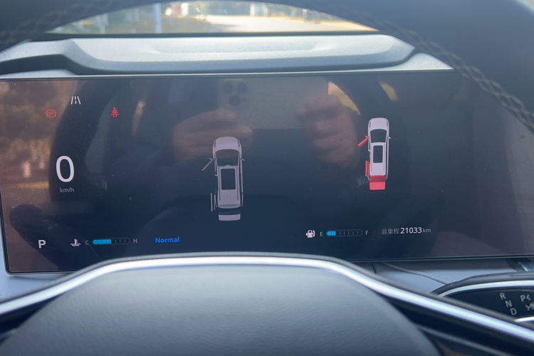 上汽大通MAXUS 大通G70 2024款 2.0T 自动旗舰版 7座局部细节14