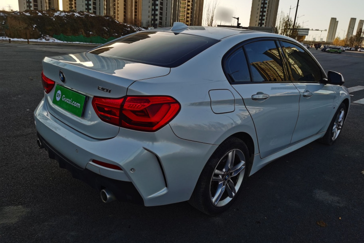 宝马1系 2020款 120i M运动套装车身外观6003