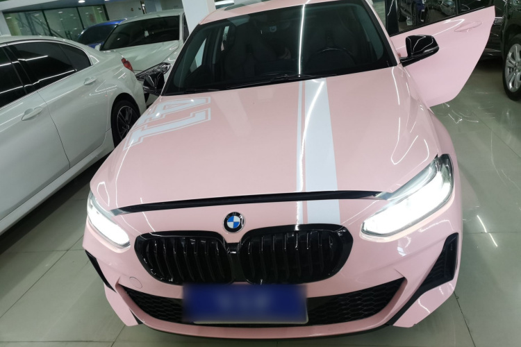 宝马1系 2022款 125i M运动曜夜版车身外观2