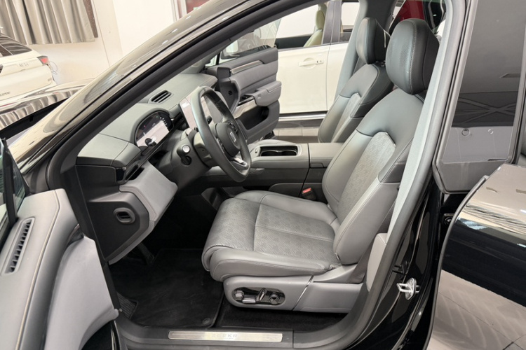 极氪7X 2025款 75kWh 后驱智驾版局部细节19