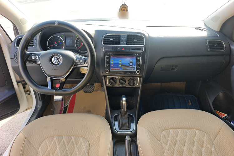 大众 Polo 2016款 1.6L 自动舒适型中控内饰7002