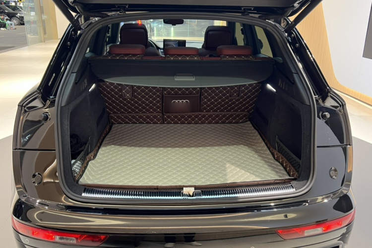 奥迪Q5L 2023款 40T 豪华动感型局部细节23