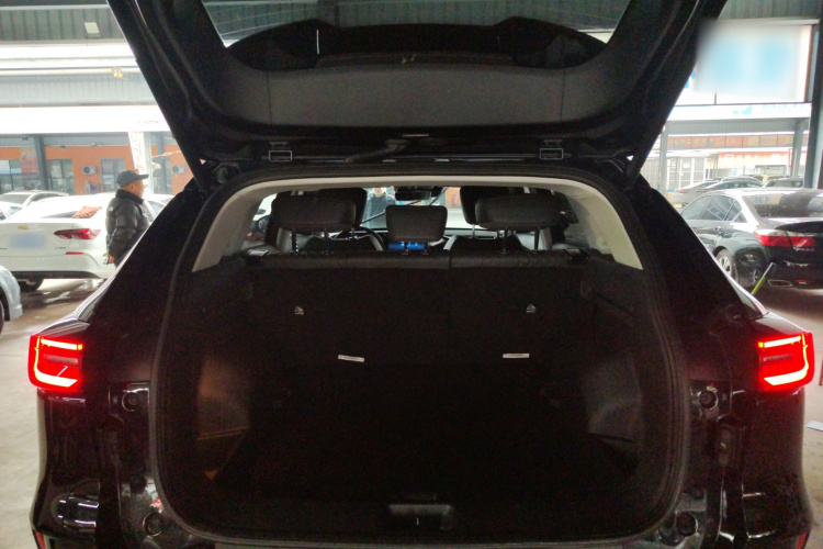 东风风神 皓极 2022款 马赫动力 1.5T 敢享版·智机舱底盘23