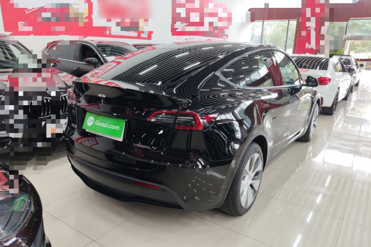 特斯拉 Model Y 2022款 改款 后轮驱动版车身外观7