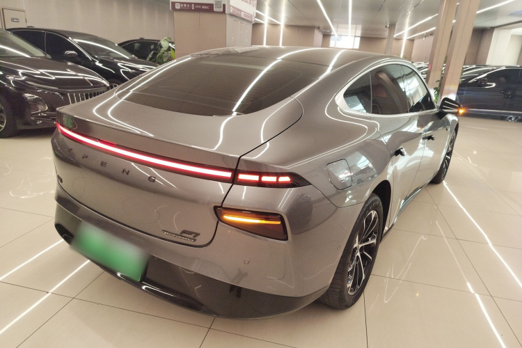 小鹏P7 2020款 586N车身外观7