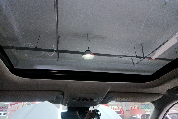 丰田 汉兰达 2023款 2.5L智能电混双擎四驱尊贵版 7座中控内饰22