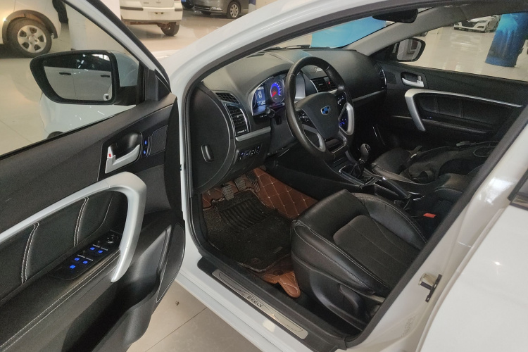 吉利汽车 帝豪 2016款 三厢 1.5L 手动向上版中控内饰20