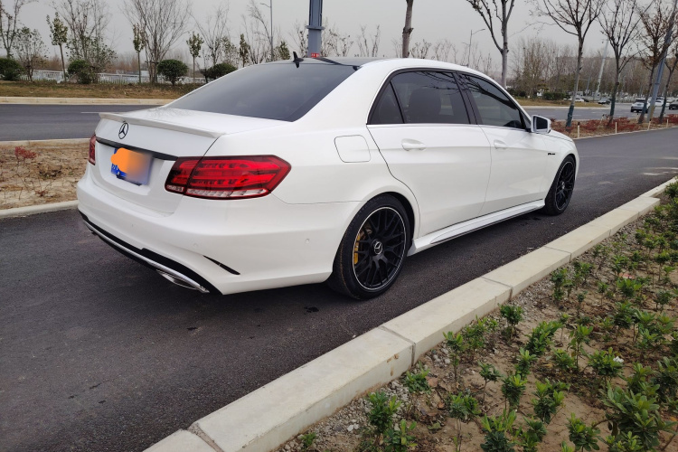 奔驰E级 2015款 改款 E 180 L 运动型车身外观6003