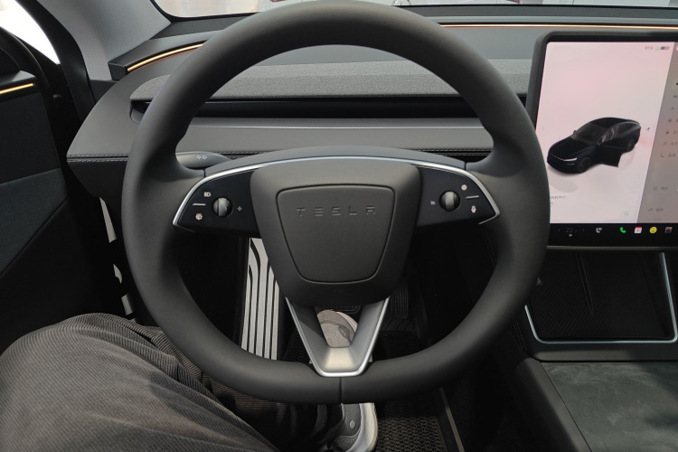 特斯拉 Model Y 2025款 后轮驱动版局部细节13