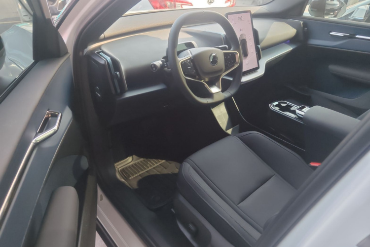 沃尔沃EX30 2025款 后驱长续航版 Plus中控内饰20