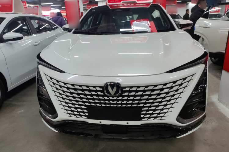 长安UNI-T 2023款 第二代 1.5T 尊贵型车身外观6001