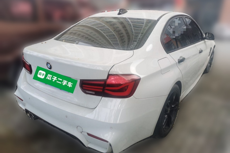 宝马3系 2019款 320i M运动曜夜版车身外观6005