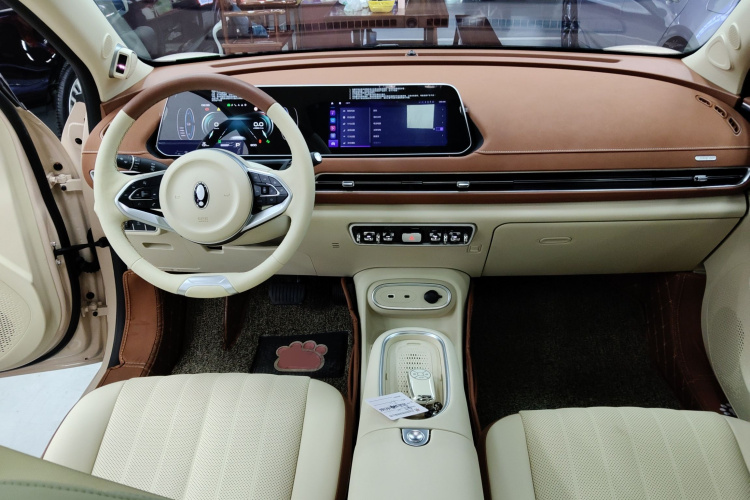 欧拉好猫 2023款 401km标准续航 尊荣型 磷酸铁锂中控内饰7002