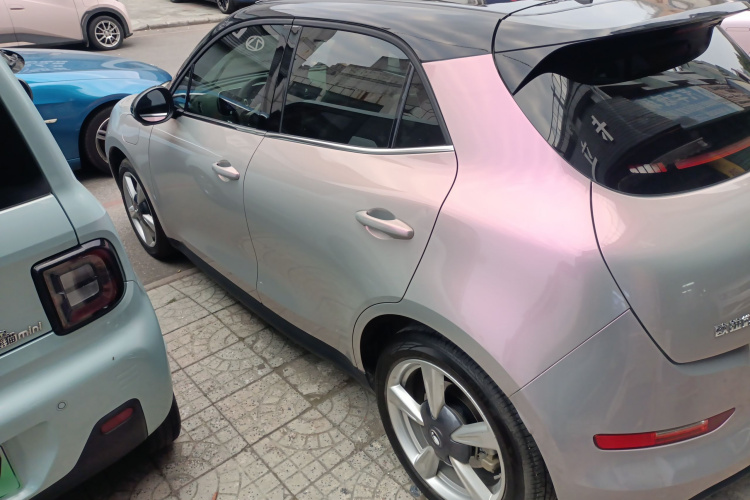 欧拉好猫 2023款 401km标准续航 豪华型 三元锂车身外观6003