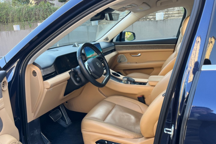 鸿蒙智行 问界M5 2022款 增程后驱标准版中控内饰7002