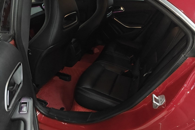 奔驰CLA 2017款 改款 CLA 200 动感型中控内饰21