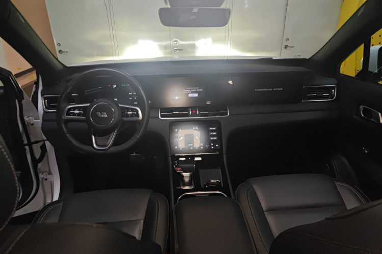 理想汽车 理想ONE 2021款 增程6座版中控内饰12