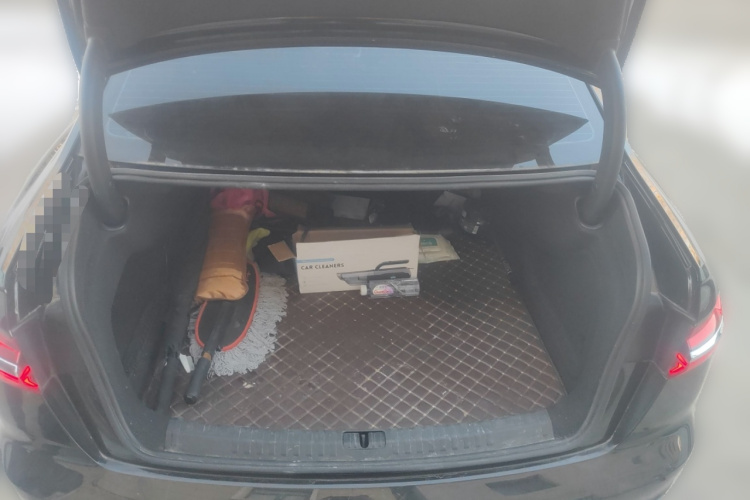 奥迪A6L 2024款 45 TFSI 臻选致雅型中控内饰23