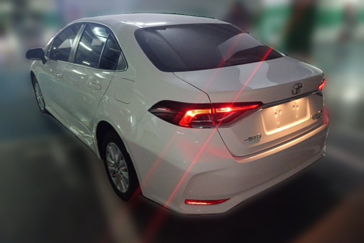 丰田 卡罗拉 2024款 1.2T 先锋版车身外观5