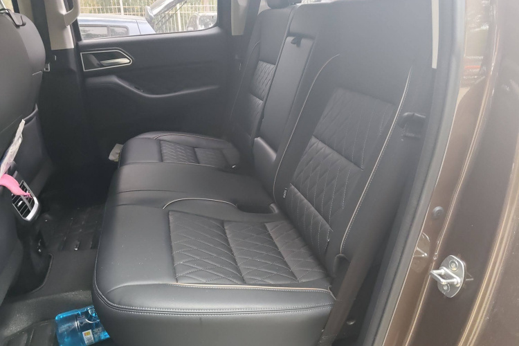 长城 炮 2019款 2.0T自动汽油两驱舒适版GW4C20B中控内饰7004