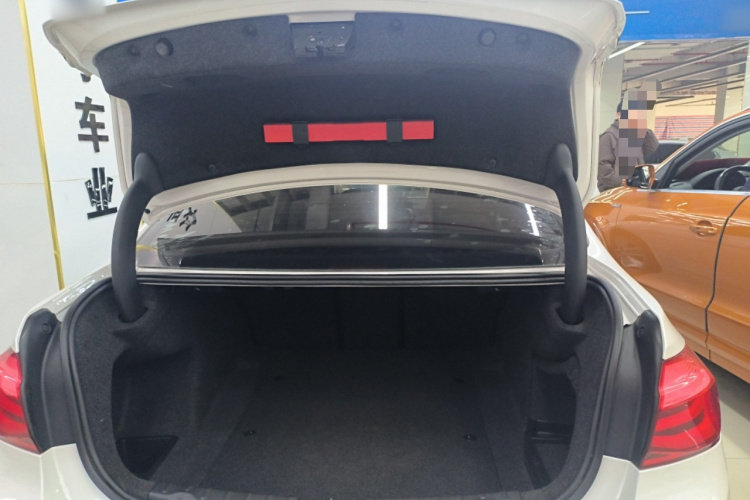 宝马3系 2017款 320Li 时尚型局部细节23