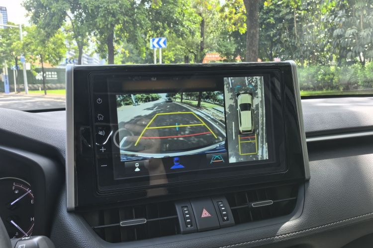 丰田 RAV4荣放 2020款 2.0L CVT四驱尊贵版中控内饰7013