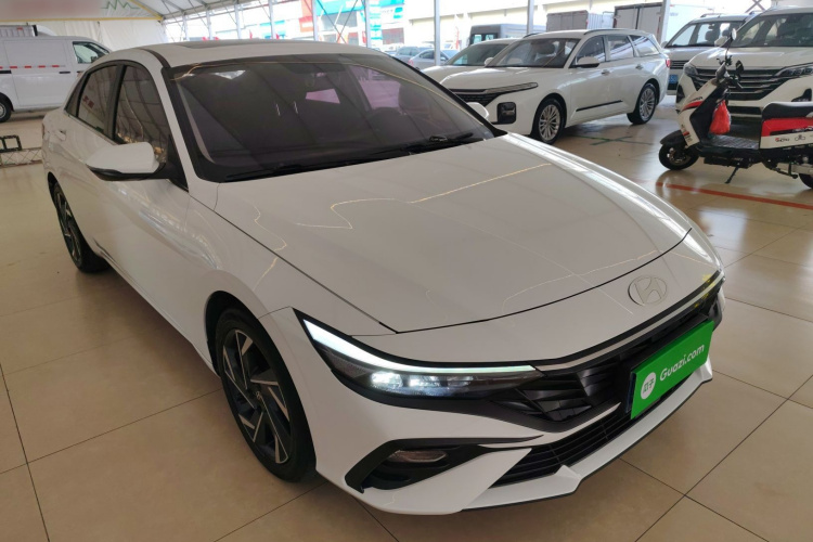 现代 伊兰特 2023款 1.5L CVT GLX精英版车身外观3