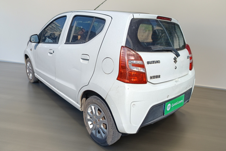 铃木 奥拓 2013款 1.0L 自动豪华型车身外观5