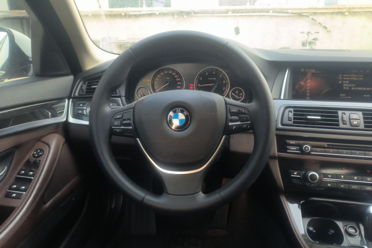 宝马5系 2014款 525Li 豪华设计套装中控内饰13