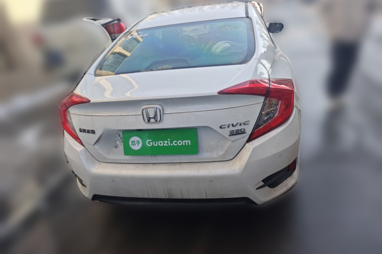 本田 思域 2016款 220TURBO CVT豪华版车身外观6