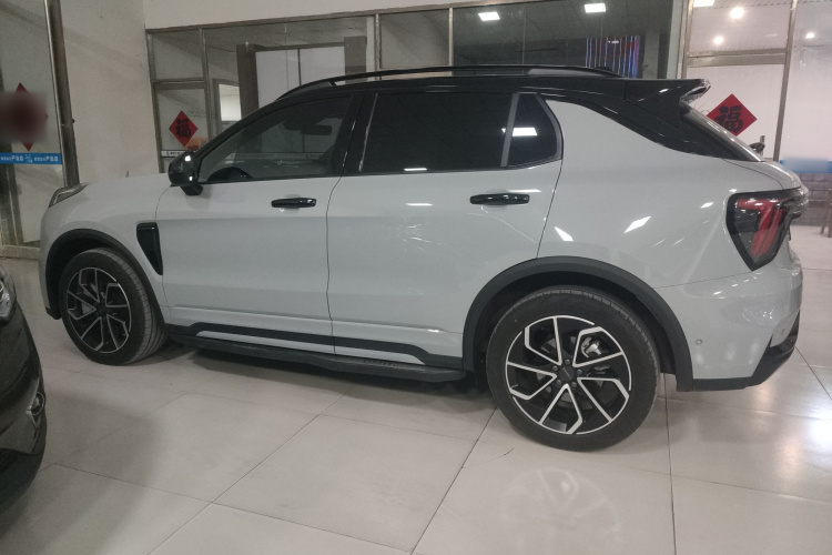 领克01 EM-P 2023款 1.5TD EM-P PM车身外观4