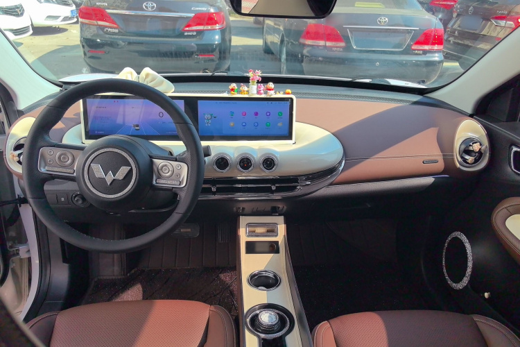 五菱汽车 五菱缤果 2023款 333km 灵犀互联款中控内饰12