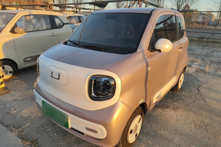 奔腾小马 2026款 222km 闪耀马车身外观1