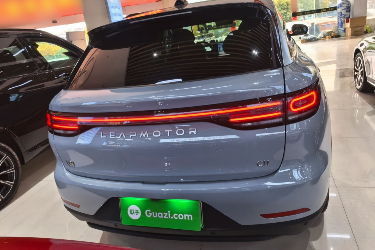 零跑汽车 零跑C11 2024款 增程 300尊享版车身外观6