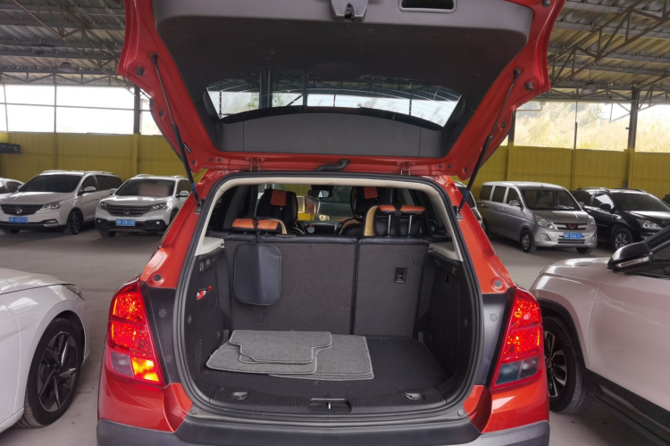 雪佛兰 创酷 2014款 1.4T 自动两驱舒适型机舱底盘23