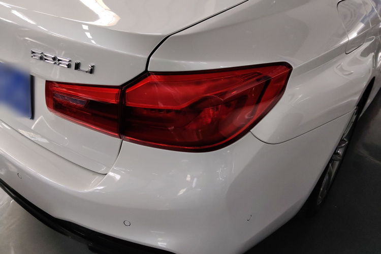 宝马5系 2018款 525Li M运动套装车身外观6006