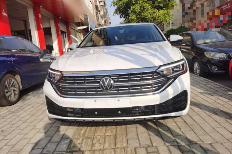 大众 速腾 2025款 改款 300TSI DSG超越版车身外观2